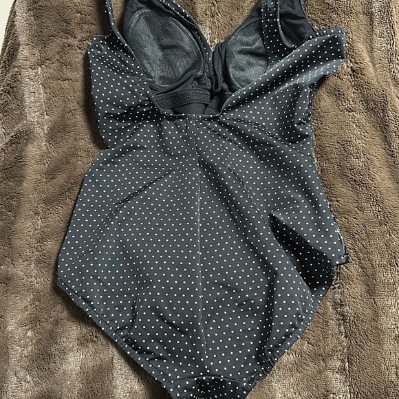 MIRACLESUIT Black&White Polka dot Sz 10 - Picture 2 of 7